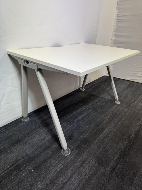 White Straight Desk 120X80 (927-AB9-6DF)