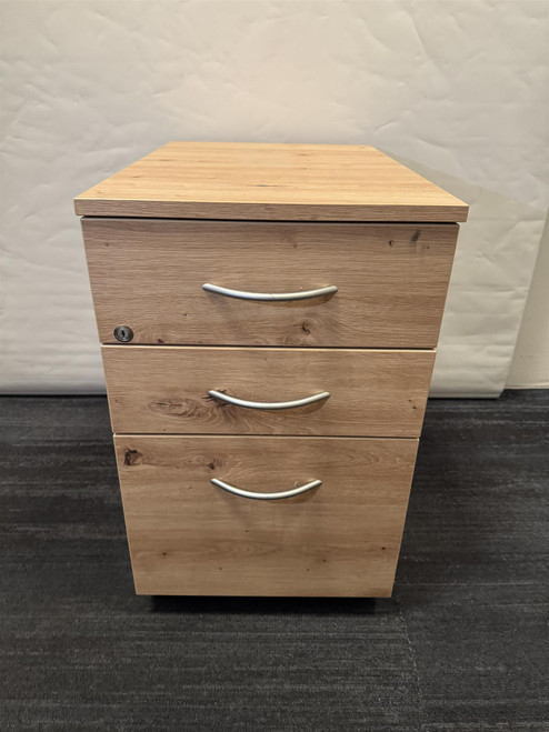 Oak Wooden Pedestal (621-D47-1EF)