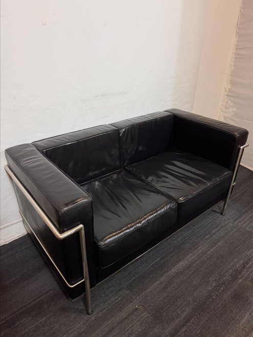Replica Le Corbusier Black 2 Seater Leather Sofa (BC7-515-AA5)