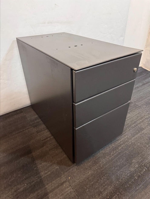 Dark Grey Pedestal (9BA-99E-6A4)