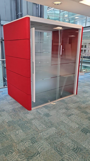 OrangeBox Booth (0A5-038-125)