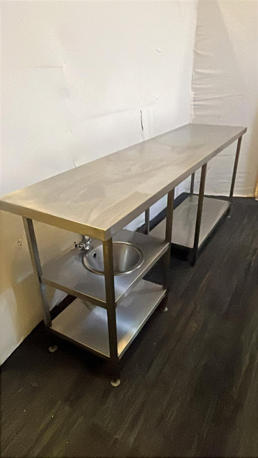industrial kitchen counter  table with an undercounter sink (E39-AA0-8F8)