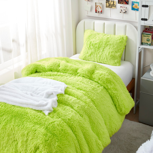 Full of Fluff - Coma Inducer® Twin XL Comforter - Green Screen