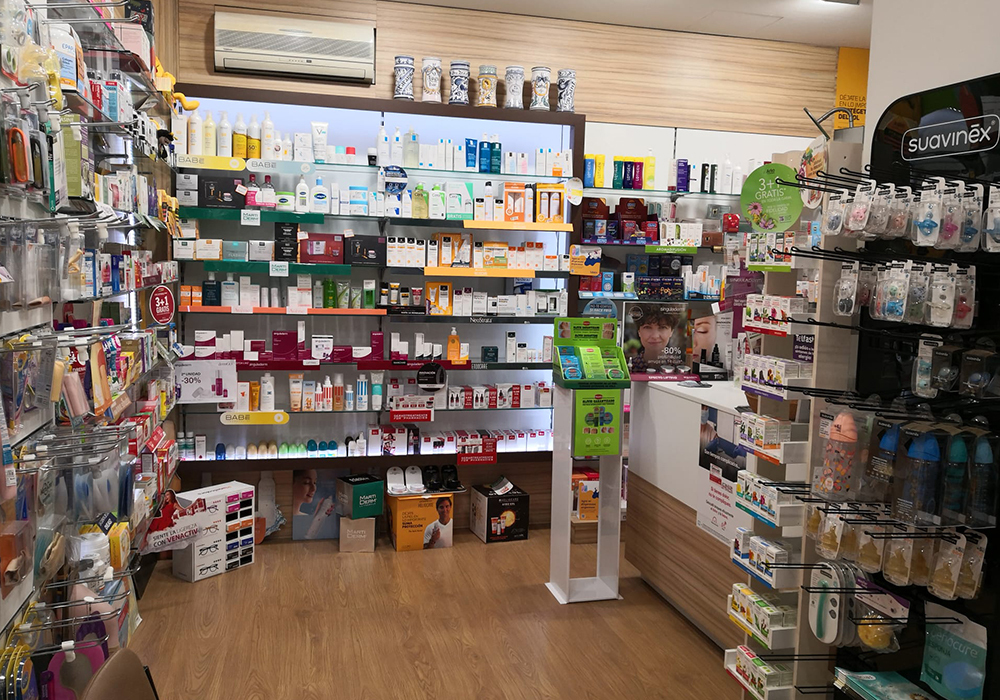 IMAGEN FARMACIA VILAMARÍ 3 INTERIOR