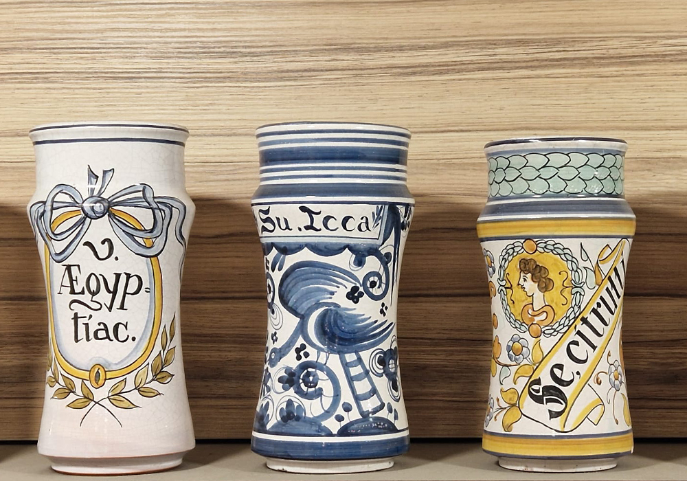 IMAGEN FARMACIA VILAMARÍ  JARRONES