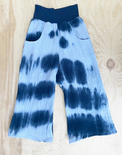 Kiezkinder - Culotte Musselin Batik blau weiß