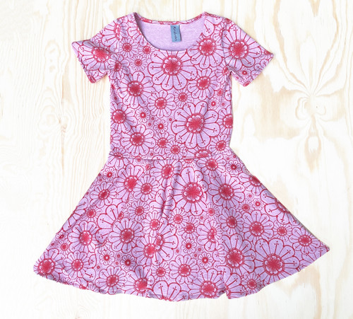 Kiezkinder - Kleid mit Tellerrock Blumen rosarot