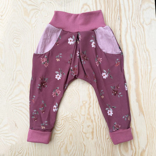 Kiezkinder - Mitwachshose Blume Bordeaux
