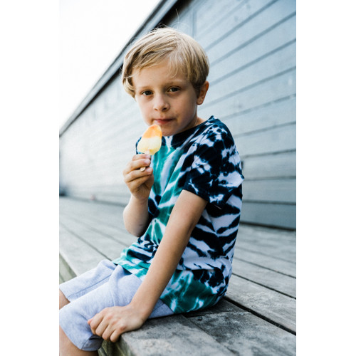 Batik T-Shirt Cuberto grün blau von the New