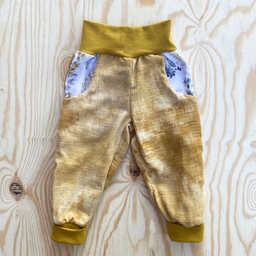 Kiezkinder Pumphose Musselin gelb Batik tie-dye senfgelb