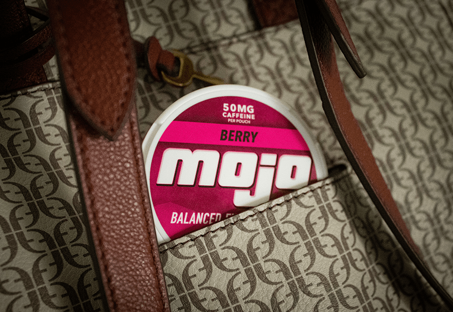 Berry Mojo tin in purse