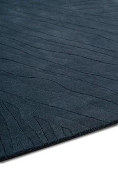 Ariso Midnight Rug by The Rug Company - sidepile