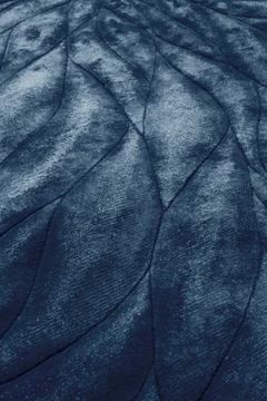 Hibiki Midnight by Sarabande - closeup image