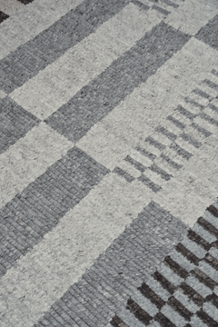 Stil Umber by Paul Smith - closeup