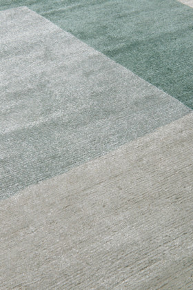 District Spruce Round Rug by Kelly Wearstler - close-up image