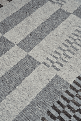 Stil Umber by Paul Smith - closeup