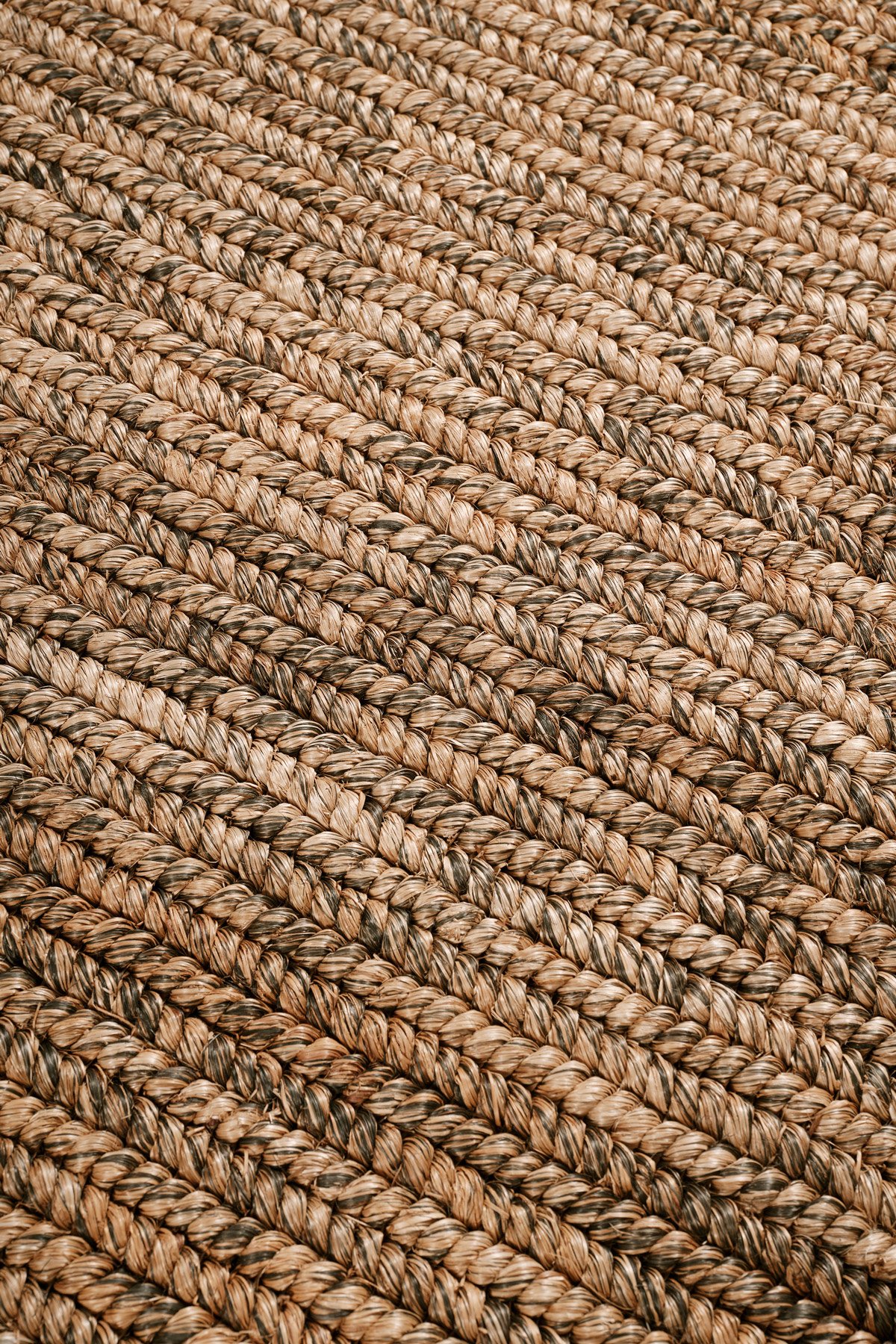 Abaca Micro Tiger - close-up image