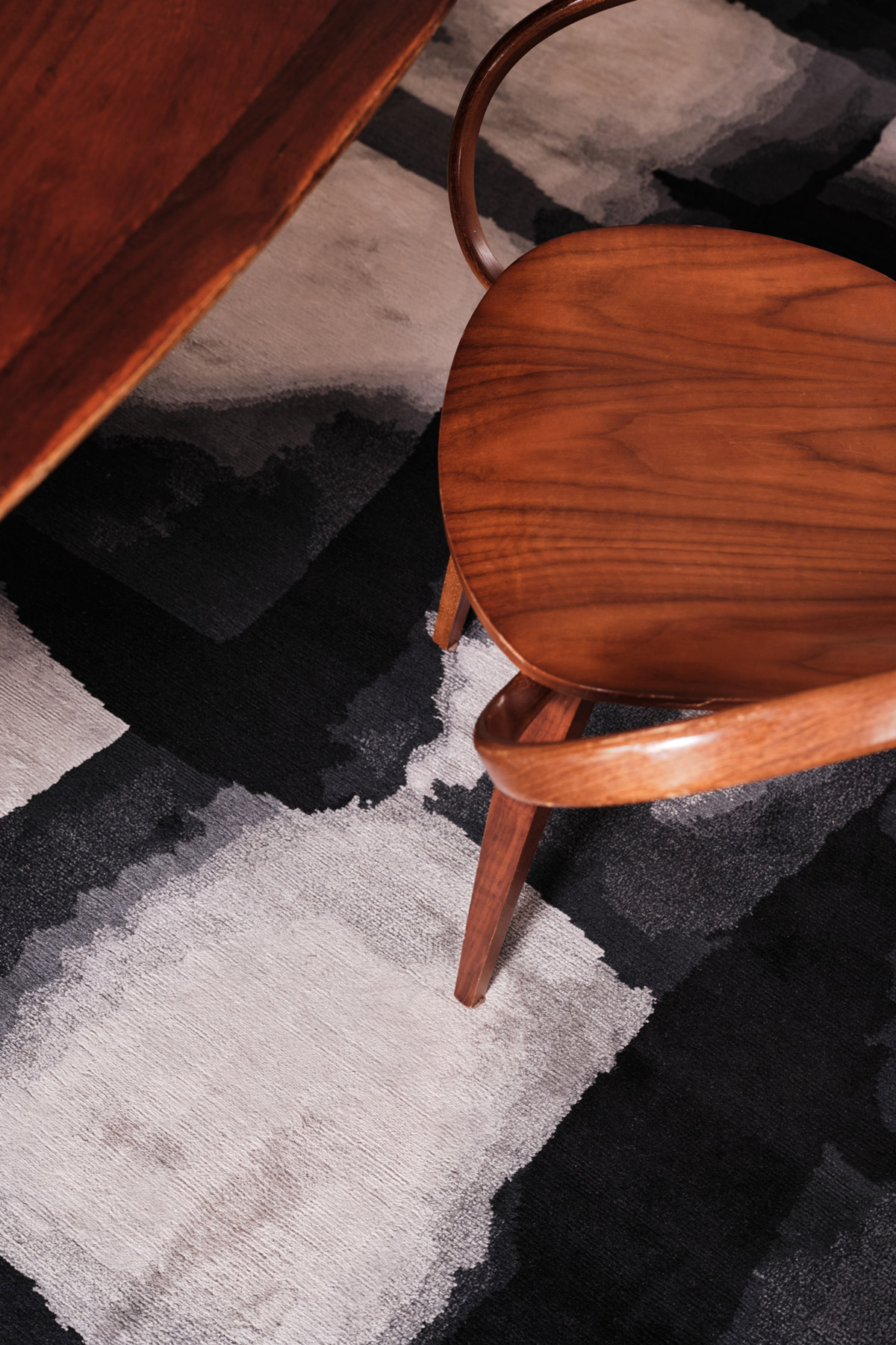 Solu Night by The Rug Company - incidental closeup