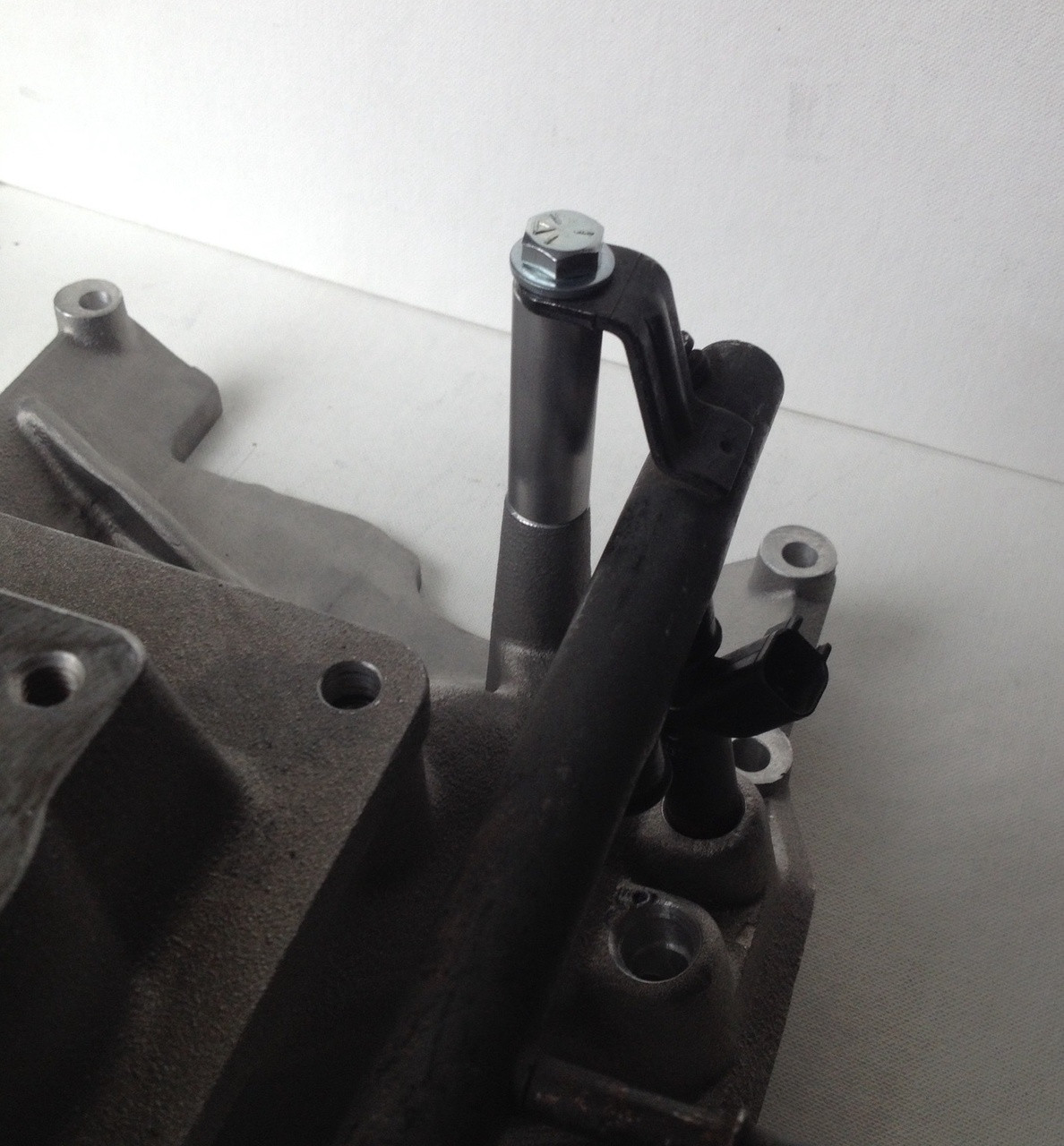 OEM Fuel Rail Install Kit M1 4-BBL Intake with Hughes Adapter Dodge ...