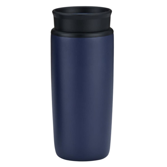 A drink bottle in navy blue with a black lid, featuring a smooth finish and a logo. Suitable for travel.