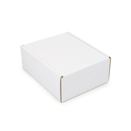 A white custom box with a locking lid, measuring 125 x 170 x 65mm, featuring a logo.
