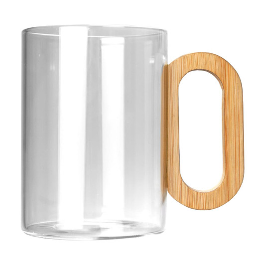 A transparent glass coffee cup with a bamboo handle, featuring a simple and elegant design.