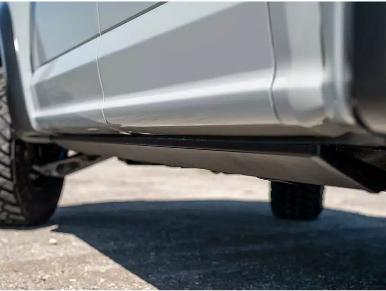 AMP RESEARCH 76235-01A POWERSTEP (PLUG-N-PLAY) 2017-2019 FORD SUPER DUTY F250/F350 (ALL CABS) POWERSTROKE 6.7L