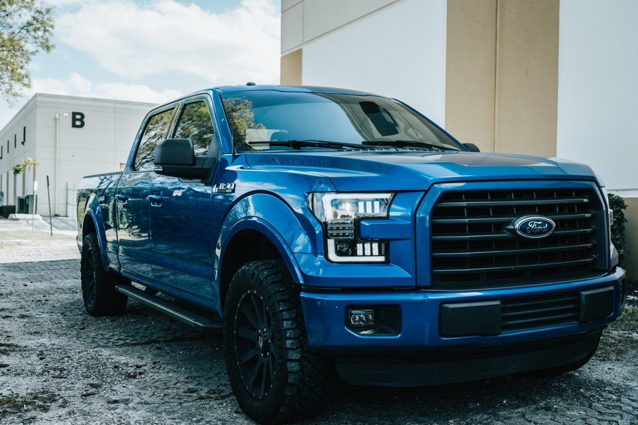 RECON 264290BKCS SMOKED PROJECTOR HEADLIGHTS WITH SCANNING OLED ACCENTS FOR 2015-2017 FORD F-150