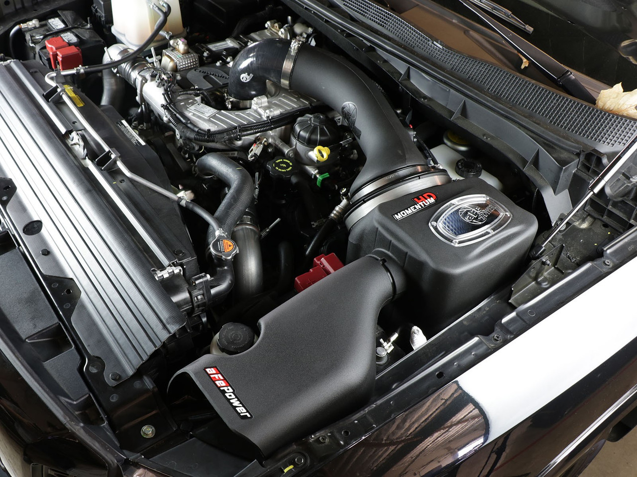AFE 50-76105 MOMENTUM HD COLD AIR INTAKE SYSTEM W/PRO 10R FILTER FOR 16-19 NISSAN TITAN XD V8-5.0L