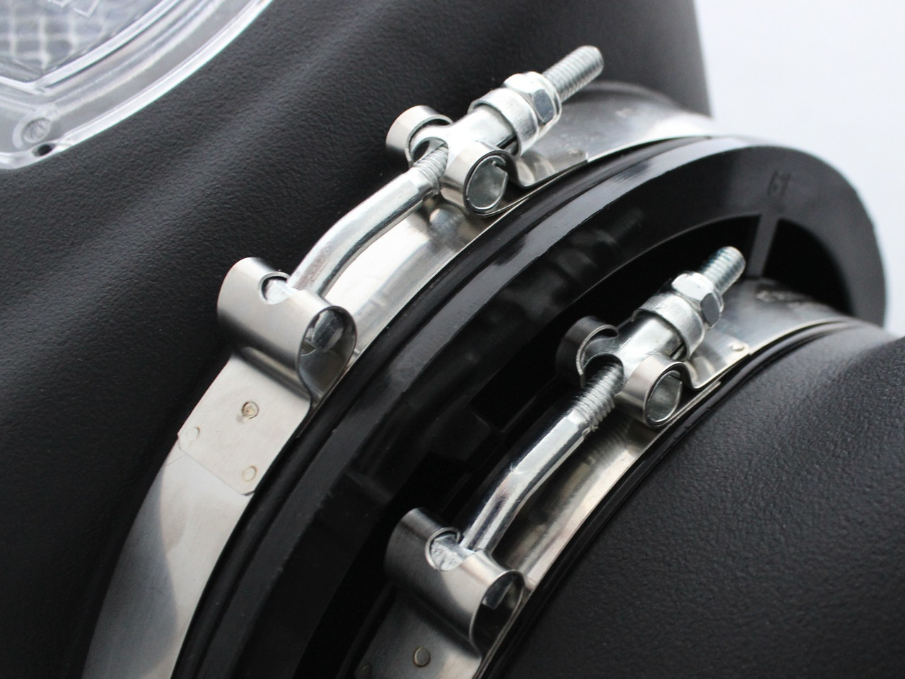 AFE 50-74003 MOMENTUM HD COLD AIR INTAKE SYSTEM W/PRO 10R FILTER FOR 06-07 GM DURAMAX 6.6L AFE 50-74003 MOMENTUM HD COLD AIR INTAKE SYSTEM W/PRO 10R FILTER FOR 06-07 GM DURAMAX 6.6L