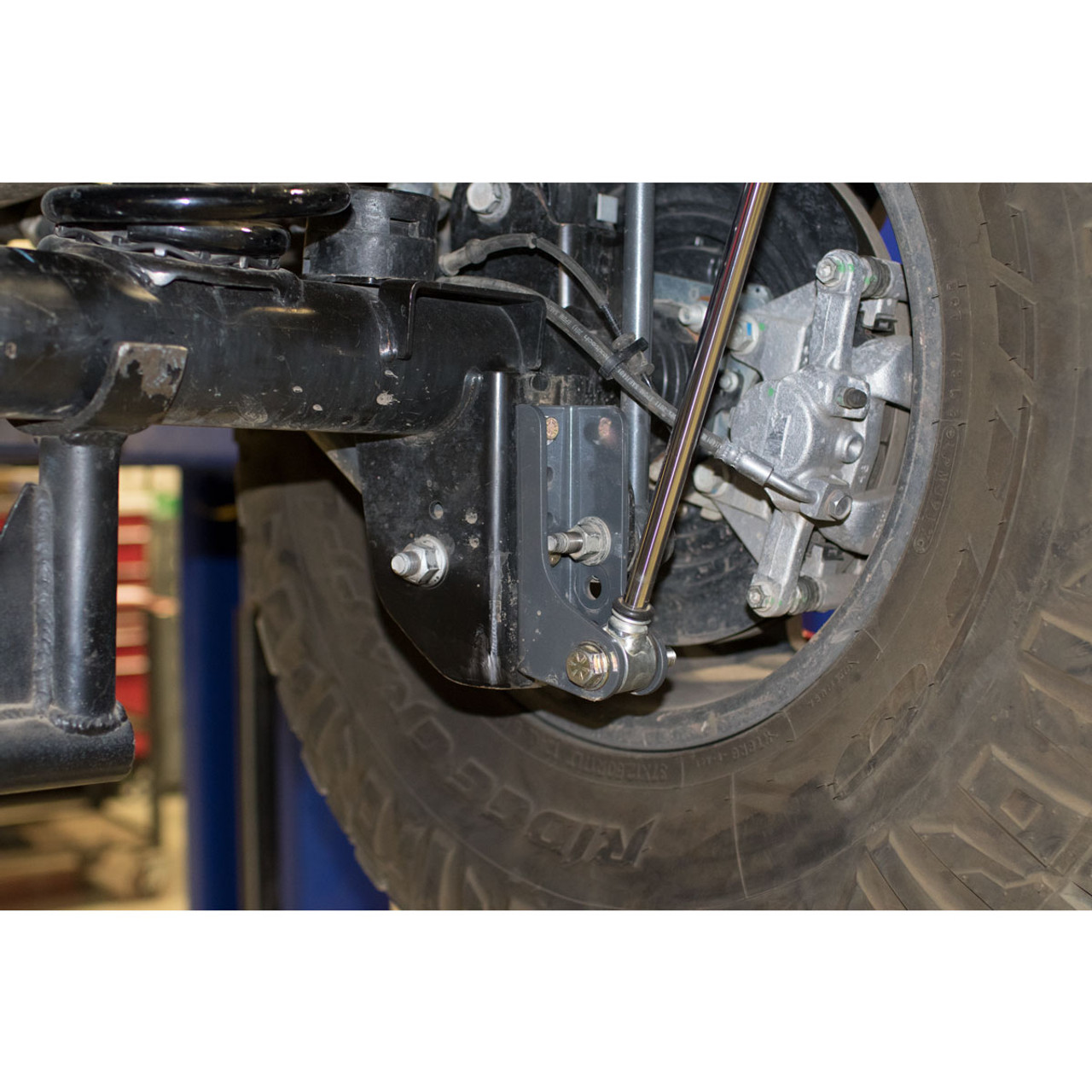 SYNERGY 8874-01 REAR LOWER SHOCK RELOCATION BRACKETS FOR 18+ WRANGLER JL/JLU