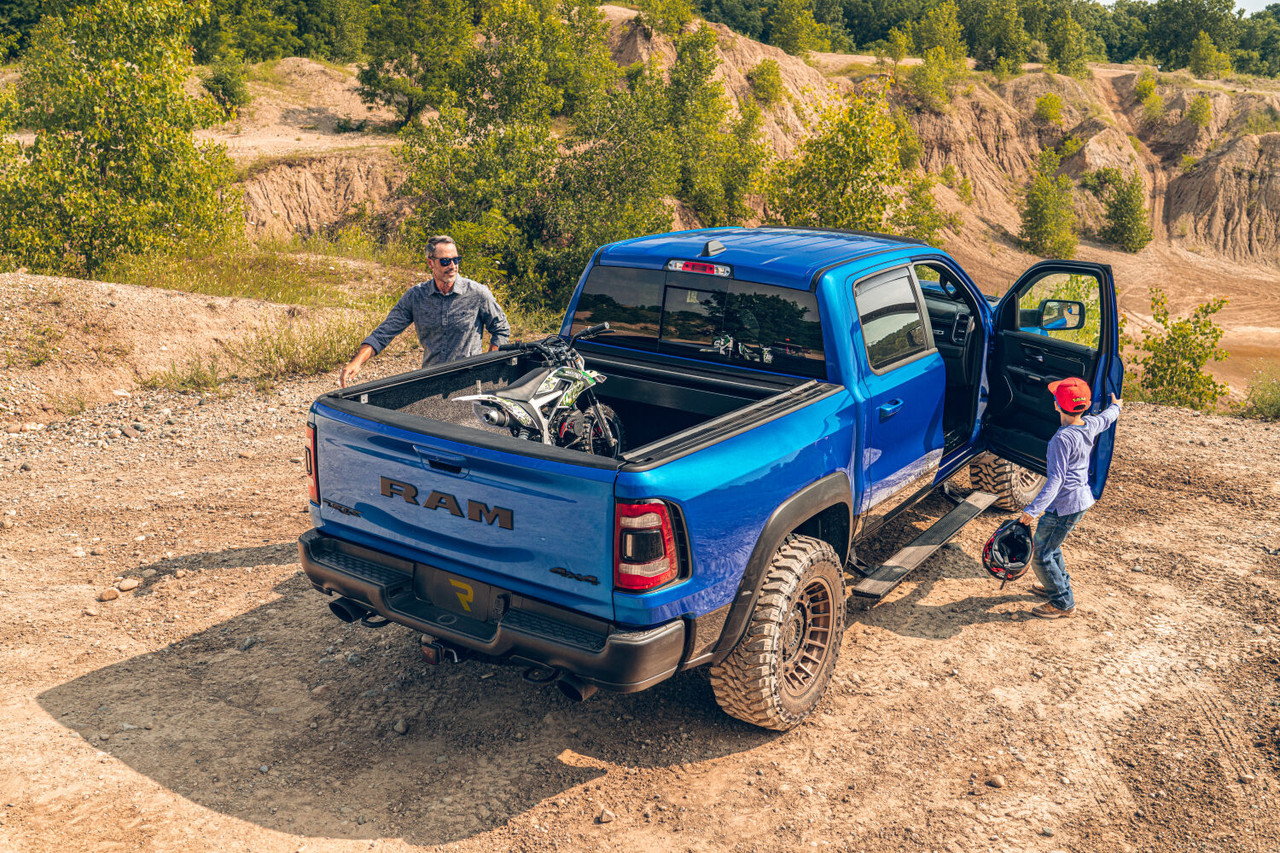 AMP RESEARCH 76365-01A POWERSTEP BOARDS PLUG N PLAY 25-26 RAM 1500 ALL CABS REQUIRES AIR TANK RELOCATION KIT DIESEL