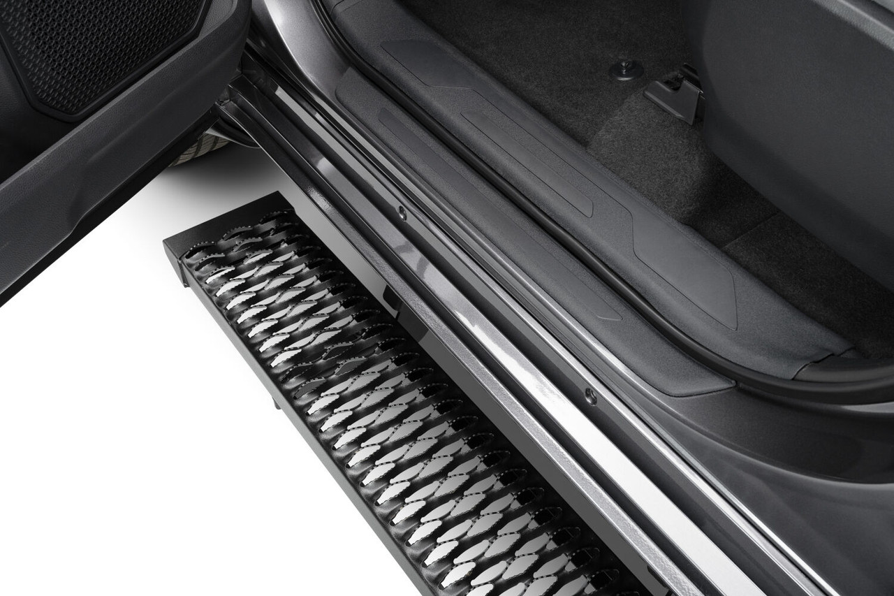 N-FAB GFT22CC-TX GROWLER STEP SYSTEM CAB LENGTH (1 STEP PER SIDE) 7 INCH BOARD 2022-2025 TOYOTA TUNDRA CREWMAX TEXTURED BLACK