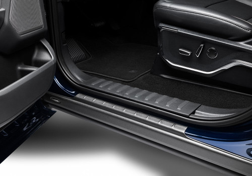 BUSHWACKER 14130 TRAIL ARMOR ROCKER PANEL BLACK FOR 20-26 SILVERADO/SIERRA 2500 HD/3500 HD INCL. SIDE PANELS/SILL PLATE COVER