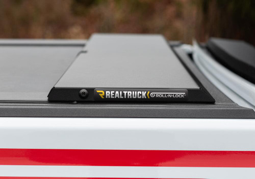 ROLL N LOCK LG496M M-SERIES LOCKING RETRACTABLE TRUCK BED COVER FOR 2020-2025 JEEP GLADIATOR WITHOUT TRAIL RAIL SYSTEM, 5 FT. BED