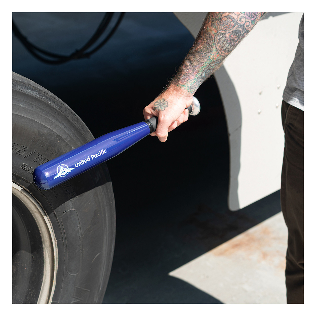 17" Aluminum Tire Checker Bat