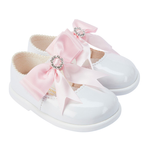 H035WP EARLY DAYS DIAMANTE BOW HARD SOLED SHOE - WHITE/PINK