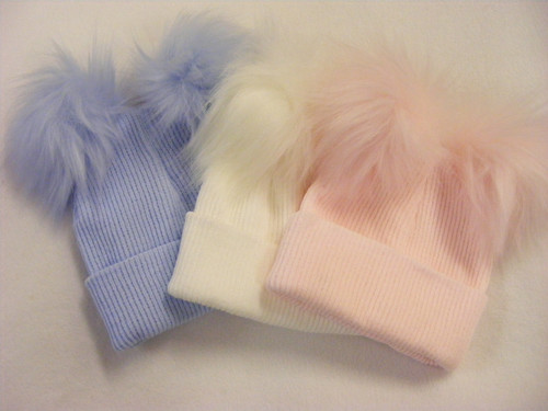 CT97 3RD SIZE SELF COLOUR RIBBED 2 FUR POM HATS