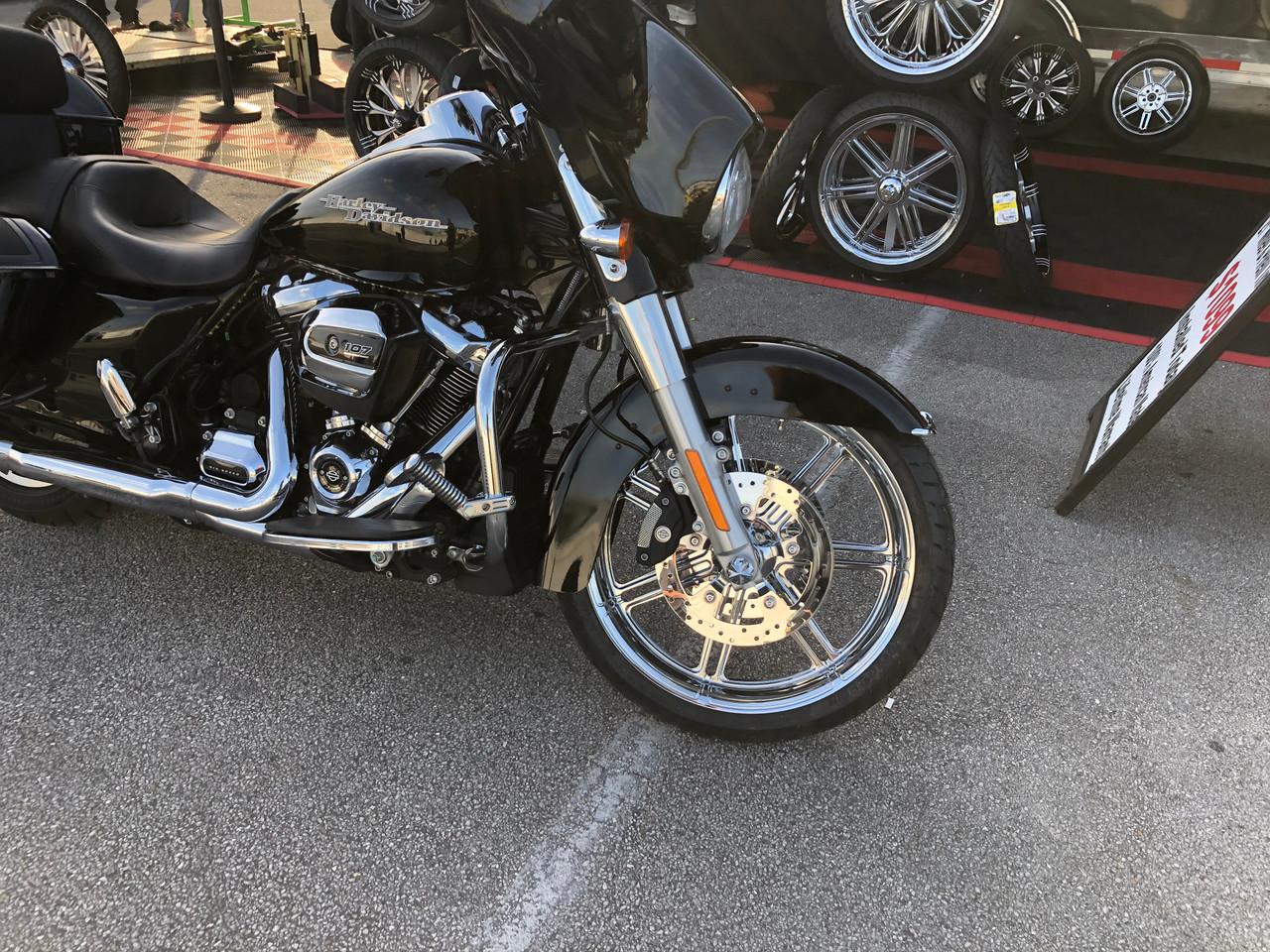 FTD Customs Chrome Harley Davidson 26 Fat Front Wheels Valor