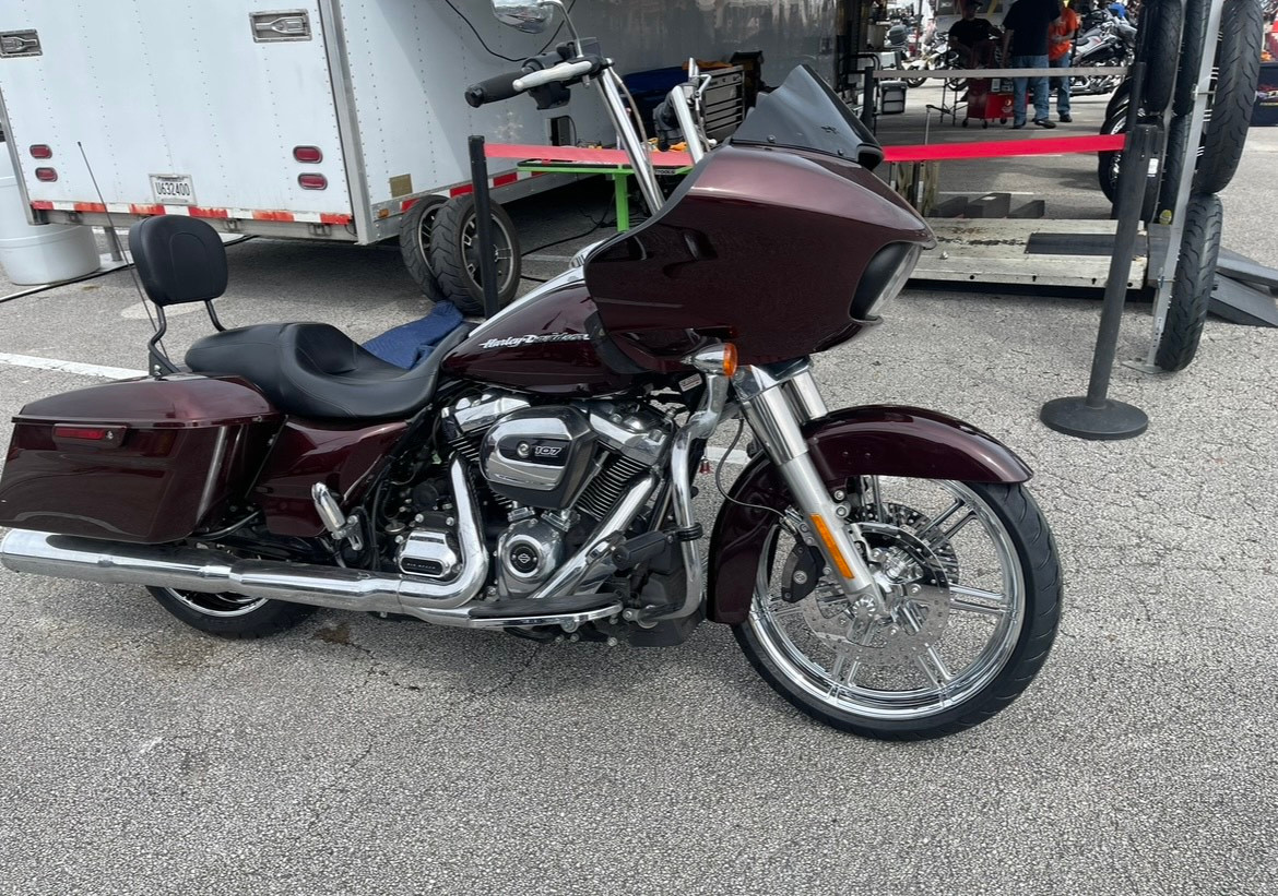 king Harley Davidson Chrome Street Glide Motorcycle Wheel - Valor