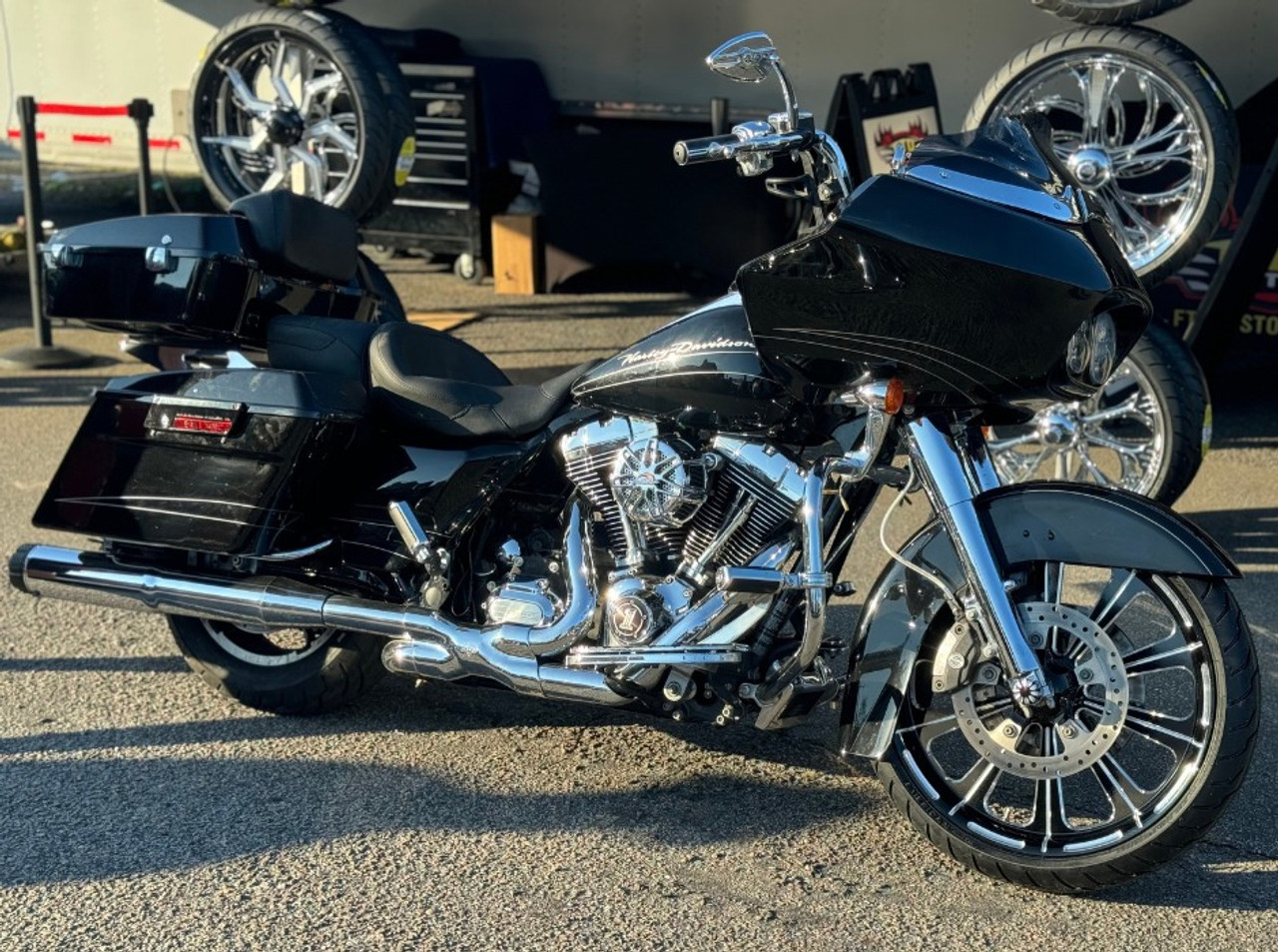 Harley Davidson Ultra Classic Wheels Black Contrast - Redemption Harley Davidson Ultra Classic Wheels Black Contrast - Redemption