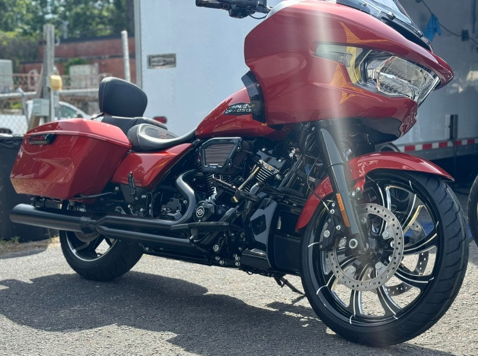 Harley Davidson Black Contrast Tri Glide and Freewheeler Wheels - Slayer