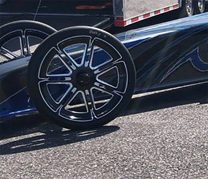 Valor Dragster Spindle Mount Front Wheels - Black Contrast