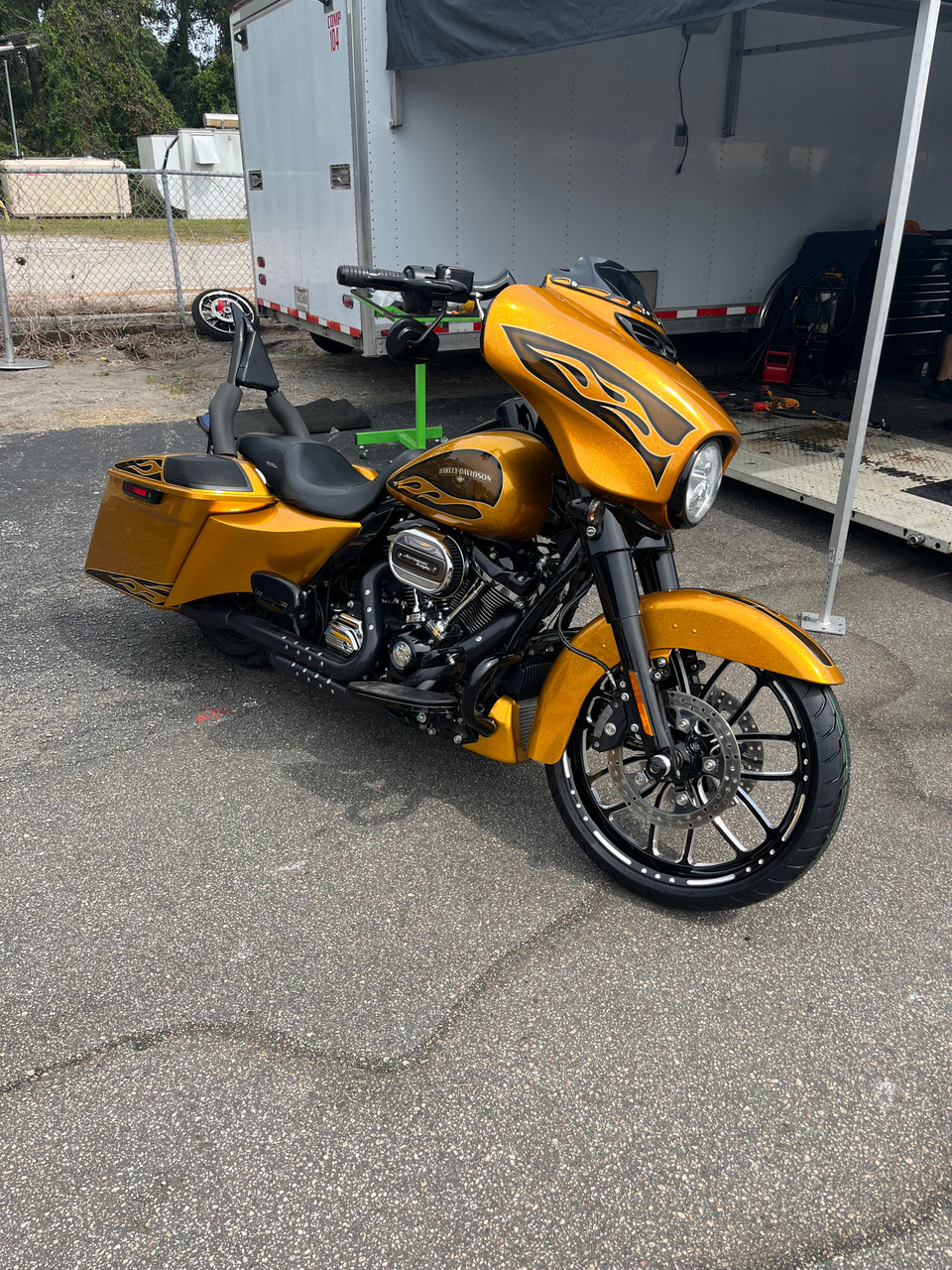 Harley Davidson Black Contrast Trike - Freewheeler Motorcycle