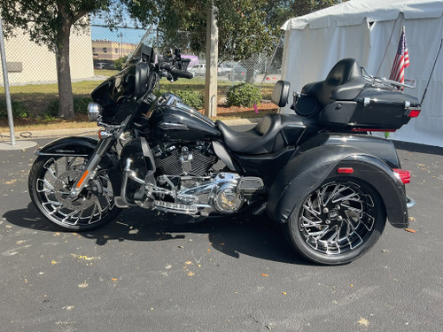 Harley Davidson Black Contrast Tri Glide and Freewheeler Wheels - Dillinger