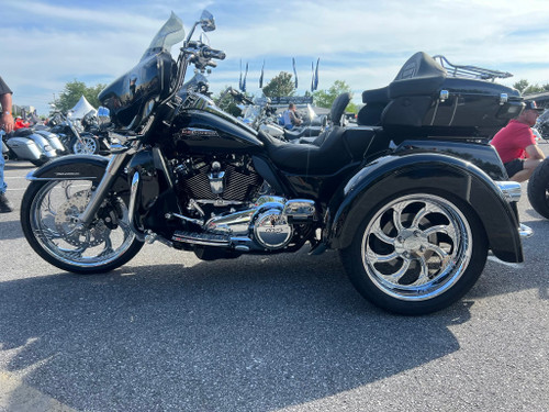 Harley Davidson Chrome Tri Glide and Freewheeler Wheels - Slasher