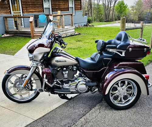Harley Davidson Chrome Tri Glide and Freewheeler Wheels - Widow