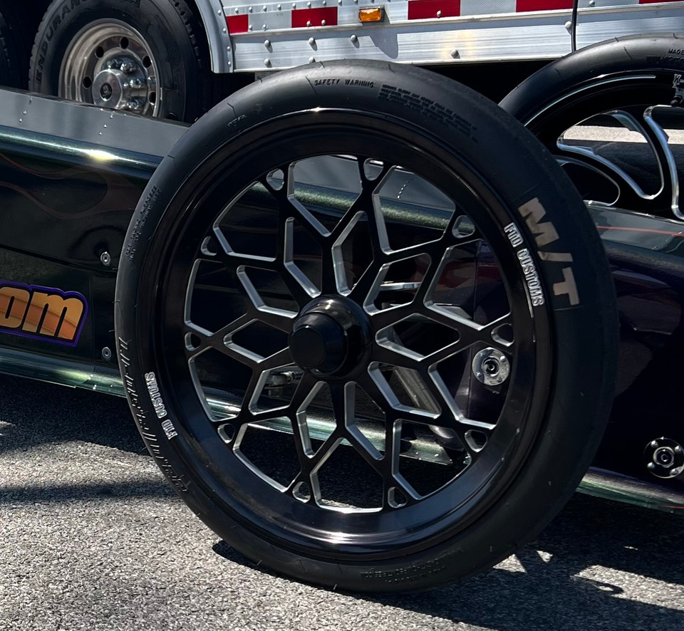 Prodigy Spindle Mount Front Wheels Black Contrast