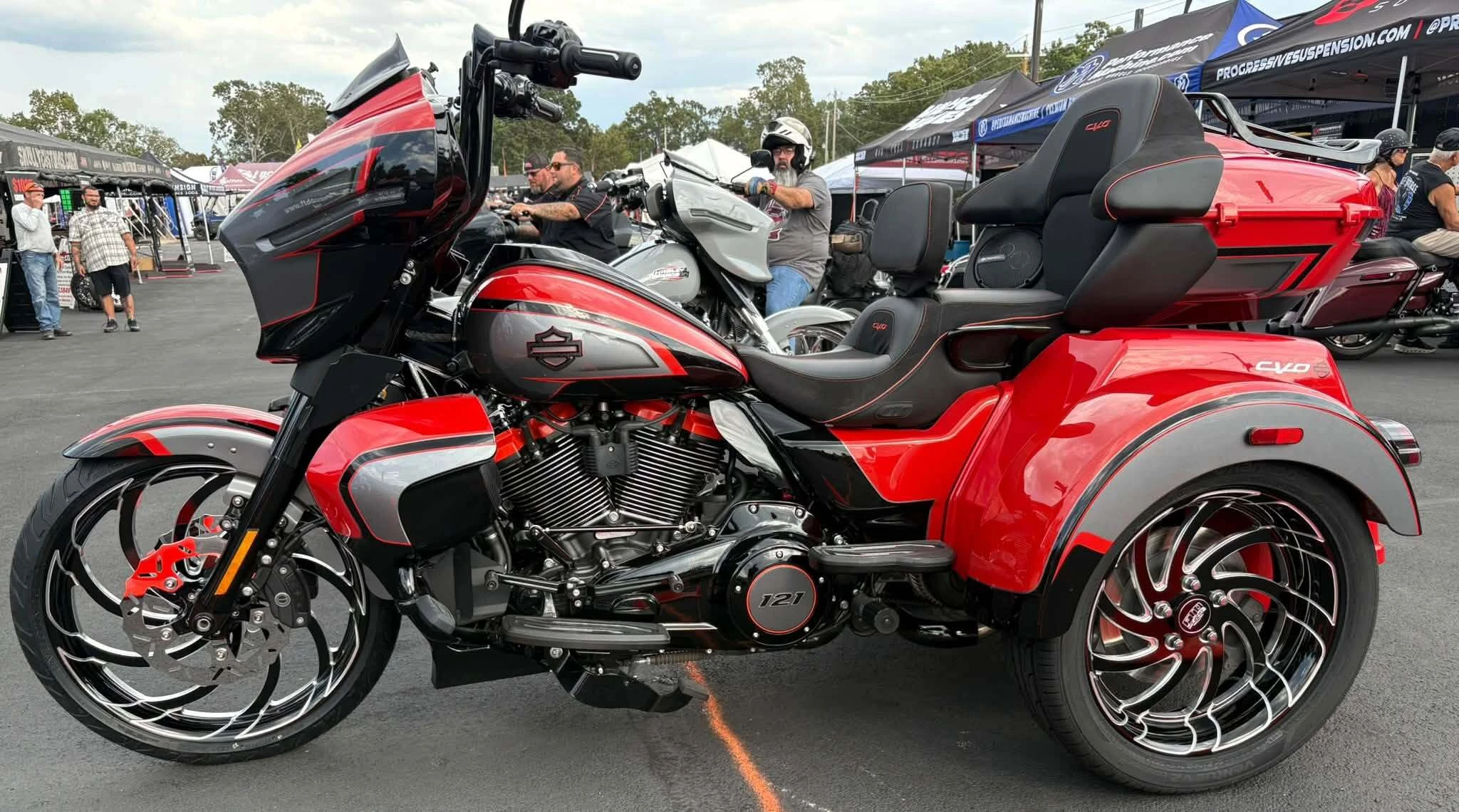 Black Street Glide 3 Wheels