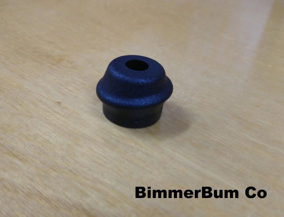 (4-00559) Genuine BMW Z3 Roadster Antenna Grommet - after 4/99 (65218411562)